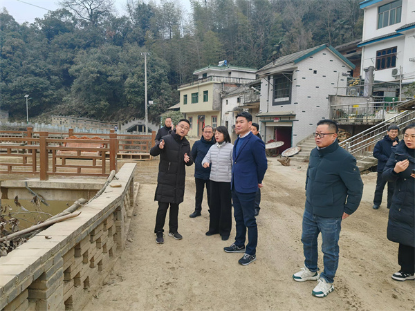 1月7日，江卓琪副市長(zhǎng)帶隊(duì)督查賢源河災(zāi)后治理事宜。.jpg