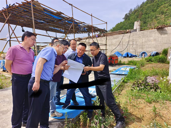 5月7日，洪董，余總陪同王小東副縣長一行調研湖田山景區(qū)項目.jpg