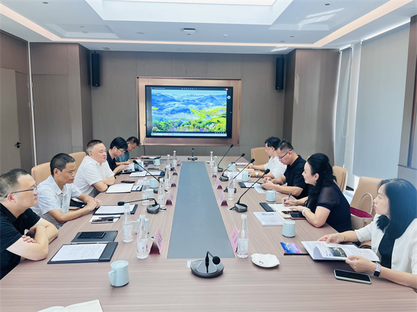 9月28日，深圳福美投資、深圳互聯(lián)網(wǎng)文化促進(jìn)會、安徽瀚之源碳桐環(huán)保科技有限公司等客商赴集團(tuán)洽談項目合作事項，洪董、潘總、吳書記、余總及石潭公司參加座談。.jpg